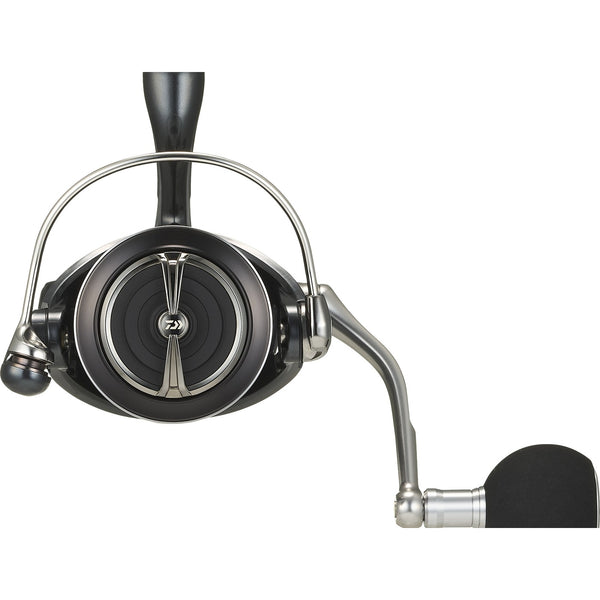 Carreto Daiwa Certate SW — corpo monocoque de alumínio com Magsealed e ATD Tough