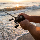 Carretilha Shimano Caius HG — Freio no polegar, isca na estrutura