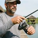 Molinete Daiwa Certate HD LT em uso: recolhendo a isca na beira
