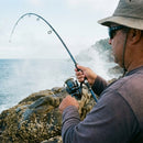 Molinete Daiwa Saltiga em uso: brigando com um bom peixe