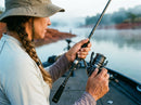 Molinete Shimano Twin Power XD C5000XG em uso: recolhendo a isca na beira