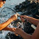Vara Daiwa Liberty Club Surf em uso: arremesso com a vara carregada