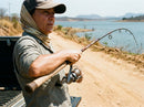 Vara Daiwa Thunder Stick.Q 802XHFB em uso: brigando com o peixe, vara arqueada