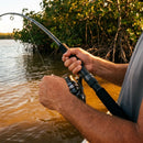 Vara Shimano Coltsniper SS em uso: brigando com o peixe, vara arqueada