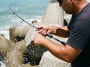 Vara Shimano Game Type Slow J B66-4 em uso: arremesso com a vara carregada