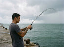 Vara Shimano Grappler Type LJ em uso: brigando com o peixe, vara arqueada