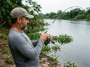 Vara Shimano Ocea Jigger Limited LJ em uso: brigando com o peixe, vara arqueada